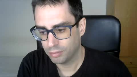 Snapshot of josevd chatting on 06-13-26, 10:24 Jose online show from 06-13-26, 10:24