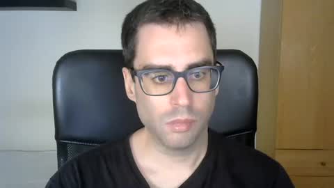 Snapshot of josevd chatting on 06-16-26, 10:29 Jose online show from 06-16-26, 10:29