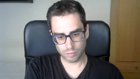 Snapshot of josevd chatting on 06-17-26, 01:23 Jose online show from 06-17-26, 01:23
