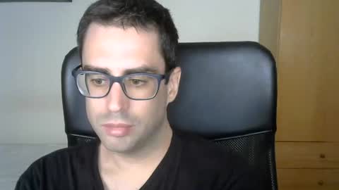 Snapshot of josevd chatting on 06-19-26, 10:52 Jose online show from 06-19-26, 10:52