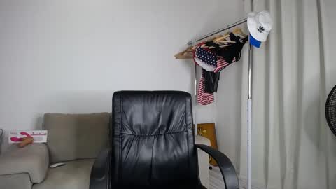 Snapshot of josezaens_ chatting on 10-08-25, 10:07 josezaens_ online show from 10-08-25, 10:07