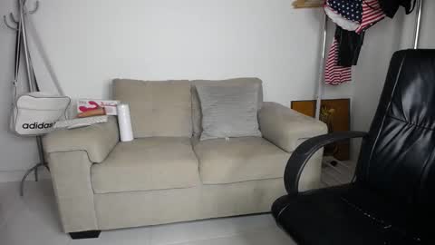 Snapshot of josezaens_ chatting on 10-13-25, 09:53 josezaens_ online show from 10-13-25, 09:53