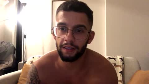 Snapshot of josh_xo chatting on 12-04-25, 04:27 josh_xo online show from 12-04-25, 04:27