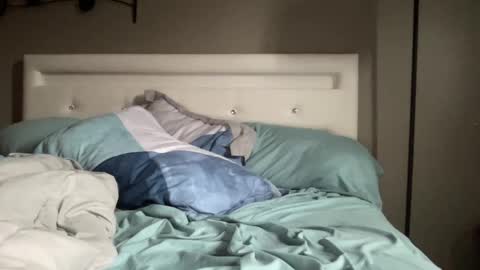 Snapshot of joshperrygoon chatting on 12-29-24, 05:01 joshperrygoon online show from 12-29-24, 05:01