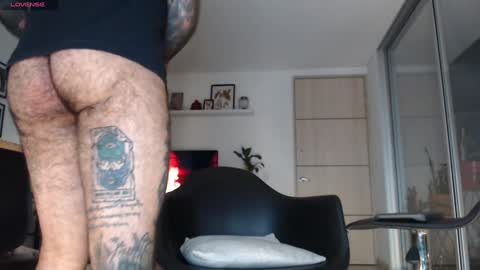 Snapshot of joshreps chatting on 01-18-25, 04:15 Josh ----- online show from 01-18-25, 04:15