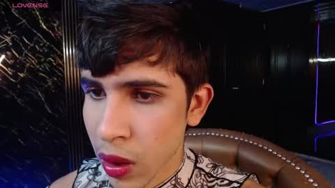 joshua_saenz_ online show from 04-30-26, 05:14