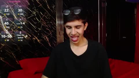 joshua_saenz_ online show from 06-06-26, 07:51