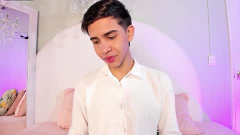 Joshua Sanz  online show from 11-11-25, 03:50