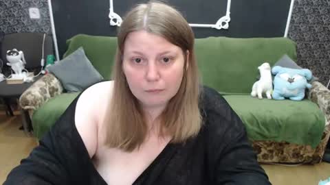 josiesun771 online show from 06-19-26, 07:23
