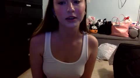 Snapshot of josswrld chatting on 12-12-24, 01:10 chloebxrry online show from 12-12-24, 01:10