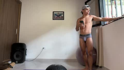 Snapshot of joulianogreco1 chatting on 04-25-26, 03:09 Im Jouliano online show from 04-25-26, 03:09