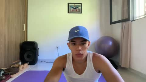 Snapshot of joulianogreco1 chatting on 05-15-26, 03:30 Im Jouliano online show from 05-15-26, 03:30