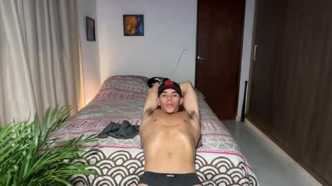 Snapshot of joulianogreco1 chatting on 06-08-26, 01:28 Im Jouliano online show from 06-08-26, 01:28