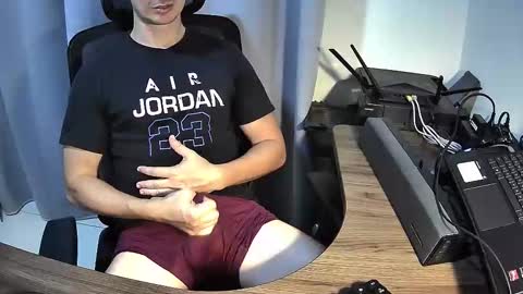 Snapshot of joven322 chatting on 02-20-25, 06:17 Matias online show from 02-20-25, 06:17