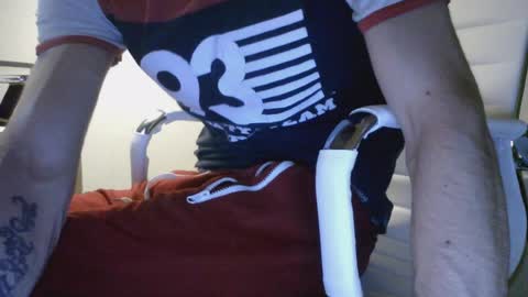 Snapshot of jovenduro84 chatting on 06-16-26, 02:25 jovenduro84 online show from 06-16-26, 02:25