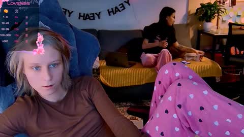 joy_keys online show from 11-10-25, 05:34