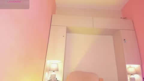 Snapshot of joyceblake chatting on 07-26-26, 04:25 joyceblake online show from 07-26-26, 04:25