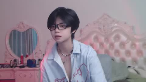 Snapshot of joycekay chatting on 06-11-26, 12:43 joycekay online show from 06-11-26, 12:43