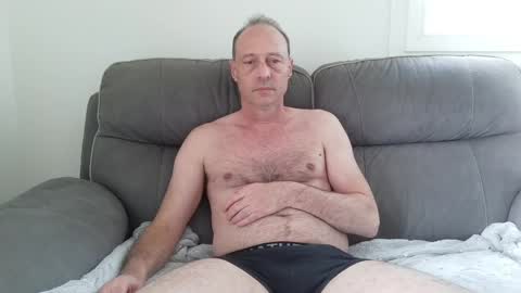 Snapshot of jpf421 chatting on 05-08-26, 12:10 exhib248 online show from 05-08-26, 12:10