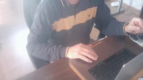 Snapshot of jraiven chatting on 09-14-25, 09:25 Soy Rai online show from 09-14-25, 09:25