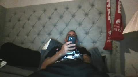 jroxxx101 online show from 06-17-26, 07:22