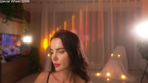 Jennifer Diaz online show from 11-15-25, 10:37