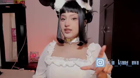 Ju Kyung online show from 01-15-25, 06:33