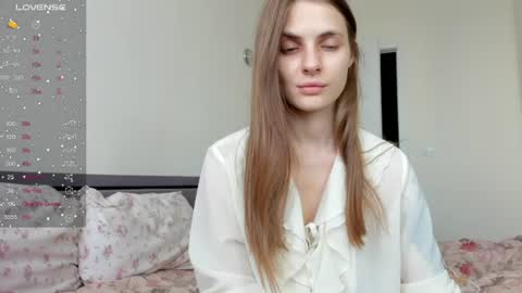 Snapshot of ju_lii chatting on 07-13-26, 12:52 Julia and Julia online show from 07-13-26, 12:52