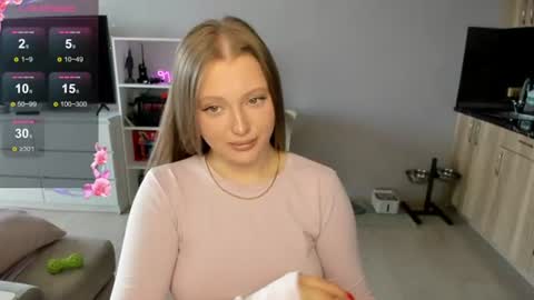 Snapshot of ju_lii chatting on 07-31-26, 10:25 Julia and Julia online show from 07-31-26, 10:25