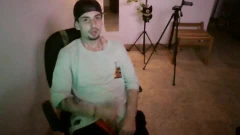 juan235665 online show from 06-15-26, 05:53