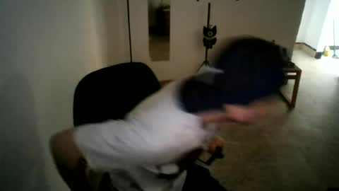 juan235665 online show from 06-16-26, 06:43