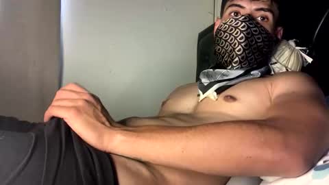Snapshot of juan_bunny chatting on 05-13-26, 07:22 lJuanl online show from 05-13-26, 07:22