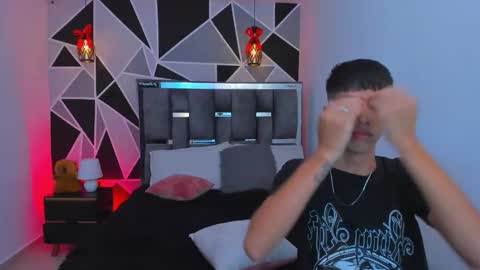 JuanSteven online show from 03-11-26, 03:56