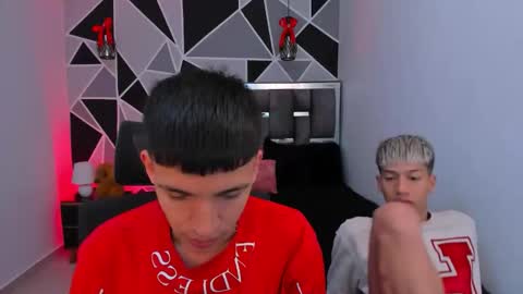Snapshot of juan_nd_steven chatting on 05-03-26, 11:38 JuanSteven online show from 05-03-26, 11:38