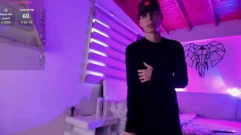 Juan Posada online show from 02-25-26, 09:57