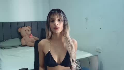 Snapshot of juan_y_ana_69 chatting on 01-09-26, 02:09 juan y ana online show from 01-09-26, 02:09