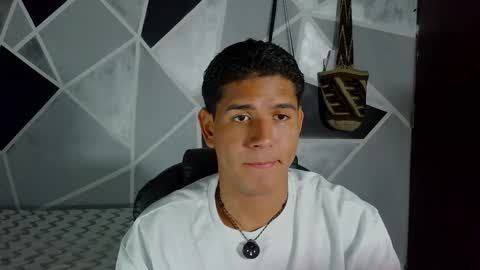 Snapshot of juanacock_2 chatting on 05-20-26, 01:23 Juan online show from 05-20-26, 01:23