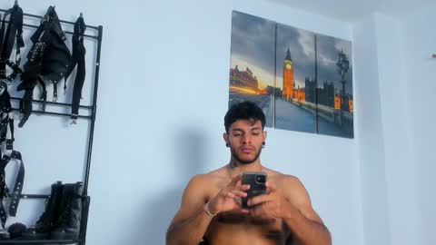 Juan Esteban online show from 10-29-25, 11:23