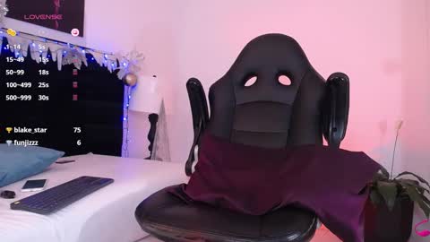 juancamilo66_ online show from 12-25-24, 08:40