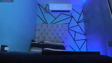 independent model online show from 05-15-26, 03:30