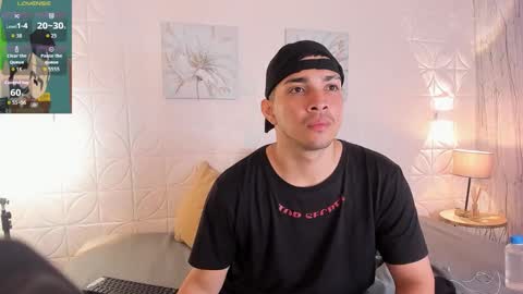 Juan David online show from 11-19-25, 01:22