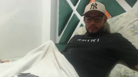 juanfe_style online show from 11-20-25, 01:06