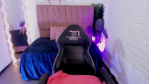 JUANITA online show from 10-04-25, 11:41