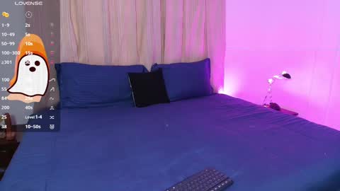 Blue online show from 10-15-25, 04:18