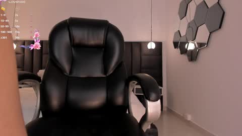 Juanita Clay online show from 02-20-25, 02:46