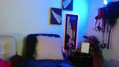 Snapshot of juanitared chatting on 12-15-24, 05:02 Juanita online show from 12-15-24, 05:02