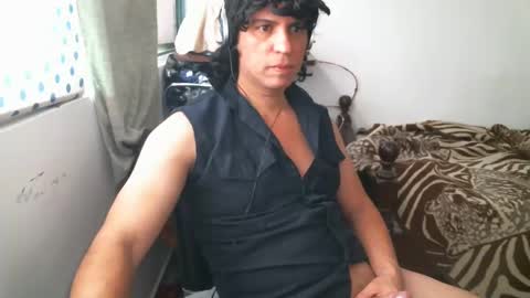 Snapshot of juanito2727 chatting on 12-08-24, 08:47 amor online show from 12-08-24, 08:47