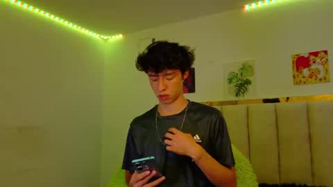 Snapshot of juanmres chatting on 06-09-26, 05:57 juanmres online show from 06-09-26, 05:57
