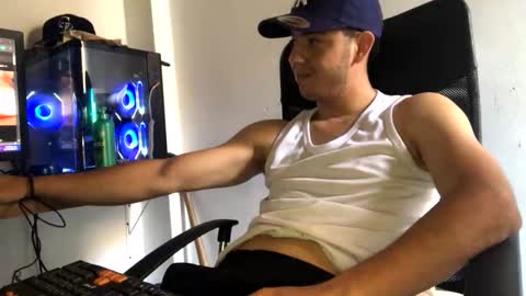 juannvalencia11 online show from 05-14-26, 04:36