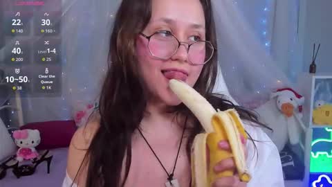 JudithSilvia online show from 12-19-25, 04:36